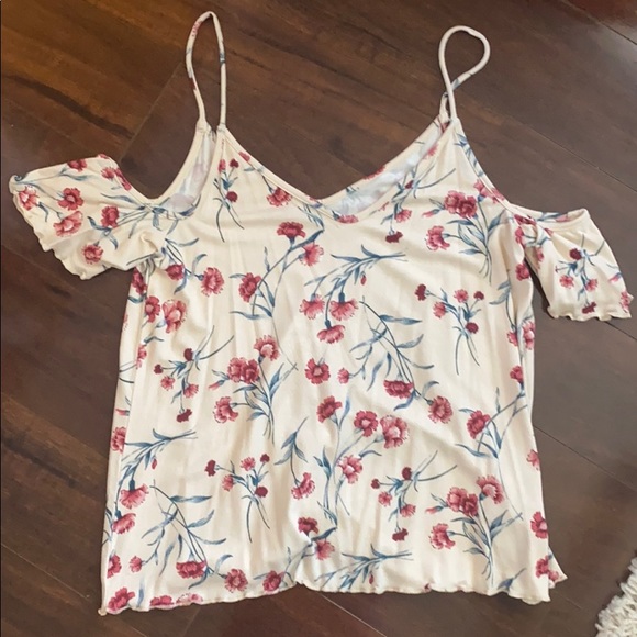 American Eagle Outfitters Tops - American eagle off the shoulder floral blouse M